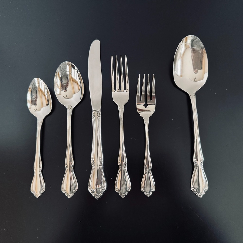 Oneidacraft Flatware CHATEAU Service for 12 Less 1 Soup + 4 Serving Spoons 75 pc